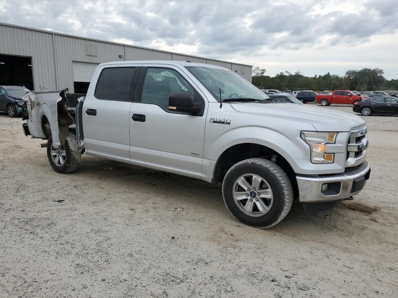2016 Ford F-150 - Image 4
