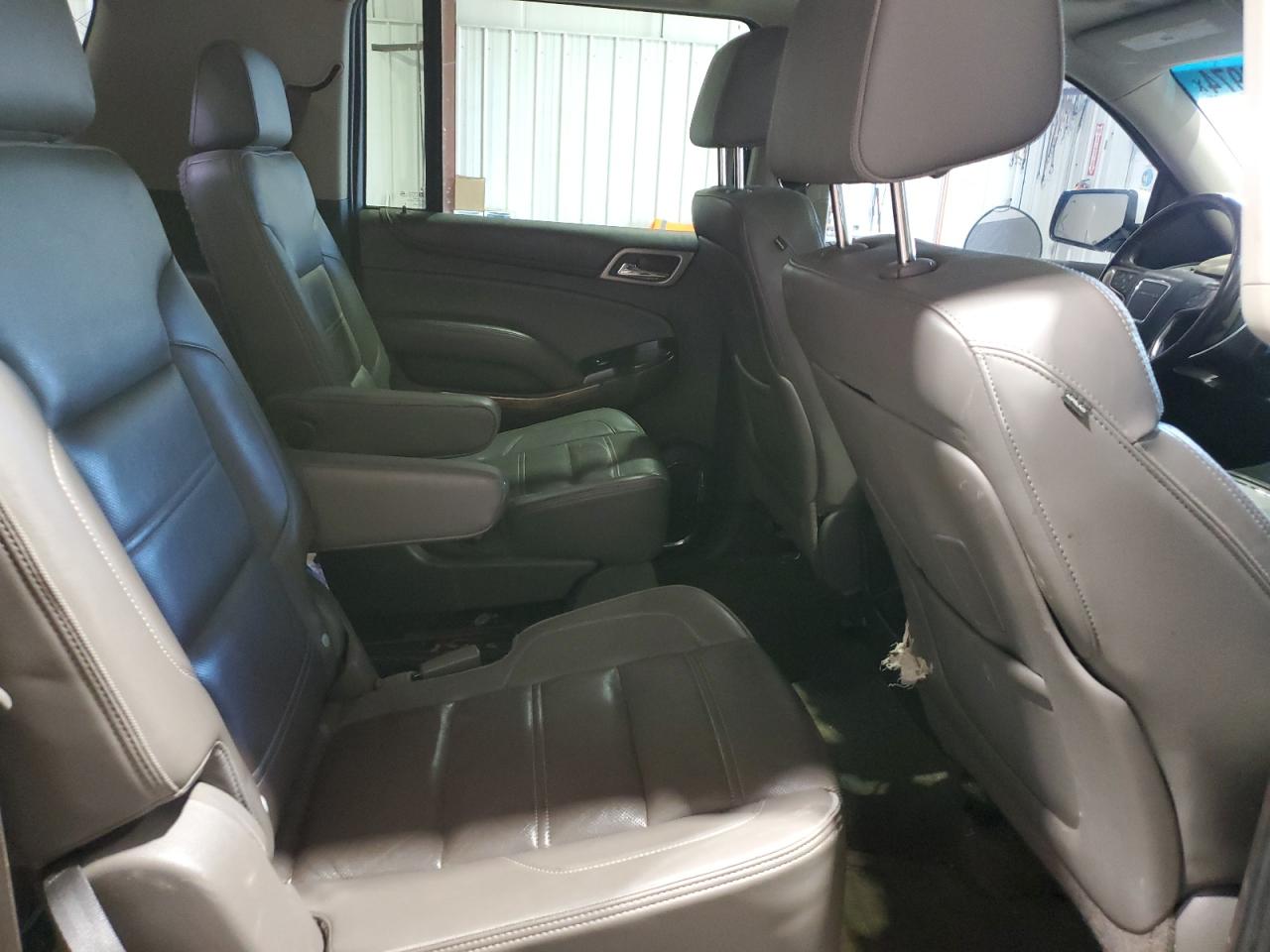 2015 GMC Yukon - Image 11