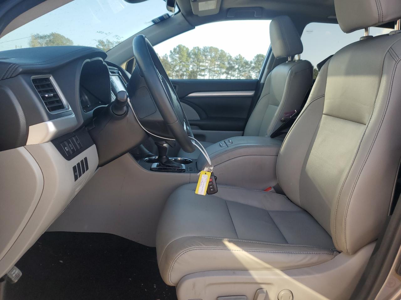 2018 Toyota Highlander - Image 7