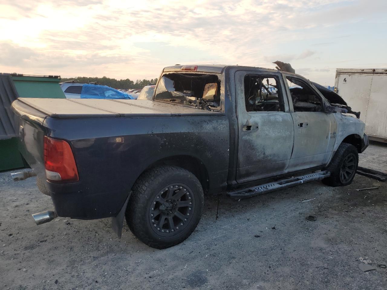 2014 RAM 1500 - Image 3