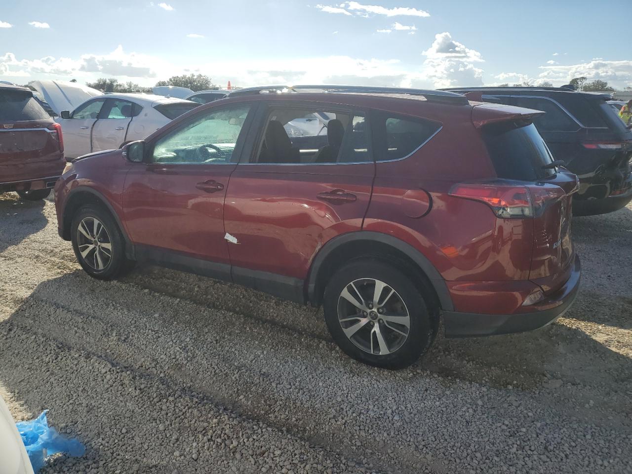 VIN 2T3WFREV7JW464742 2018 TOYOTA RAV4 no.2