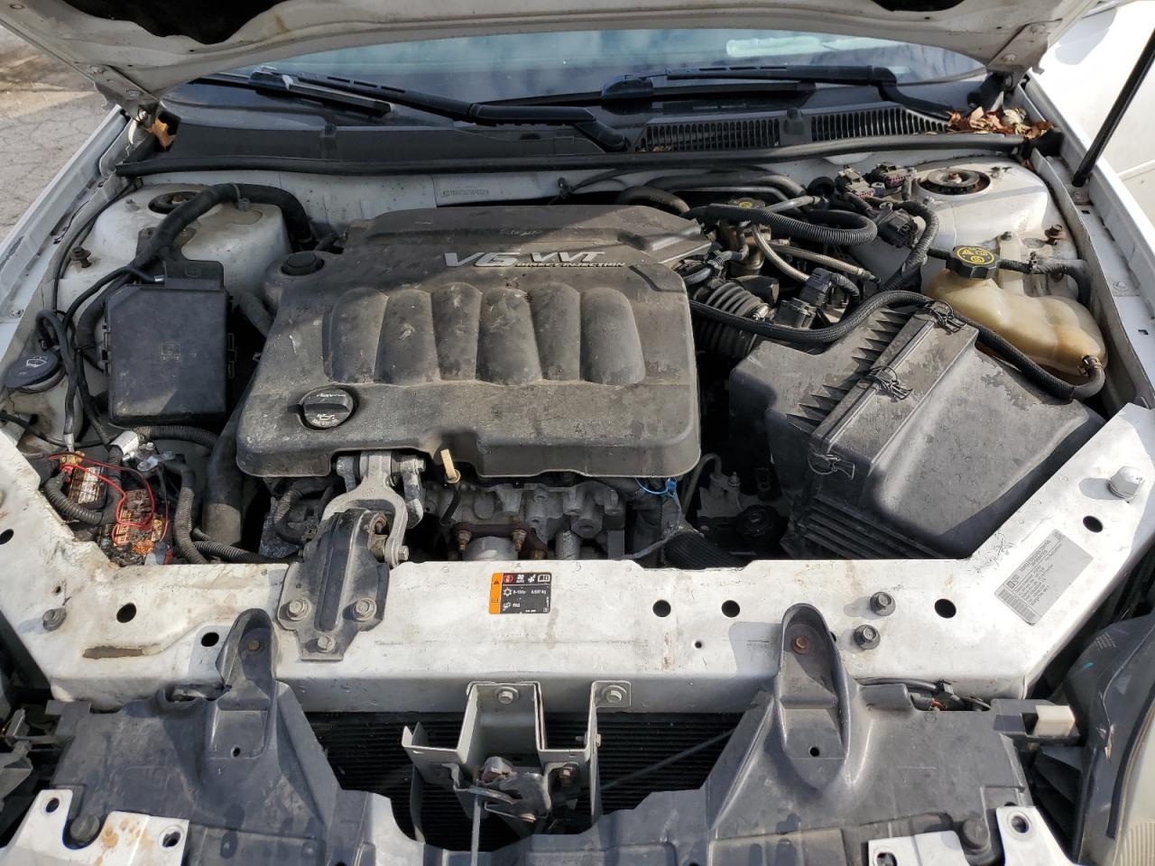 2014 Chevrolet Impala - Image 12