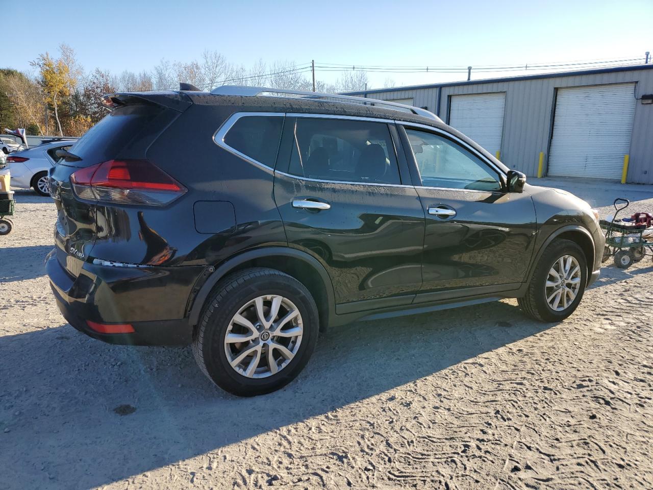 2018 Nissan Rogue - Image 3