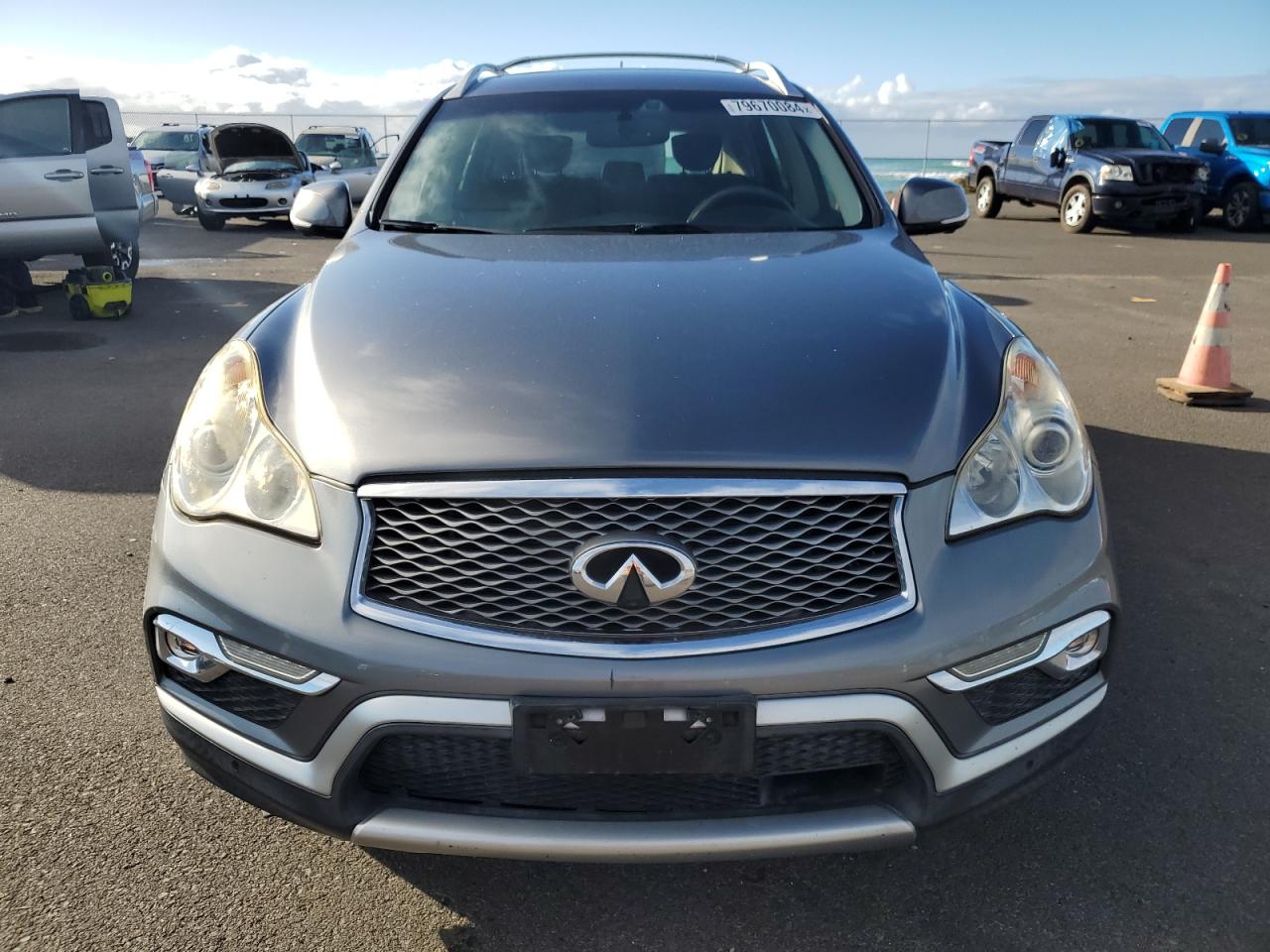 2017 Infiniti QX50 - Image 5