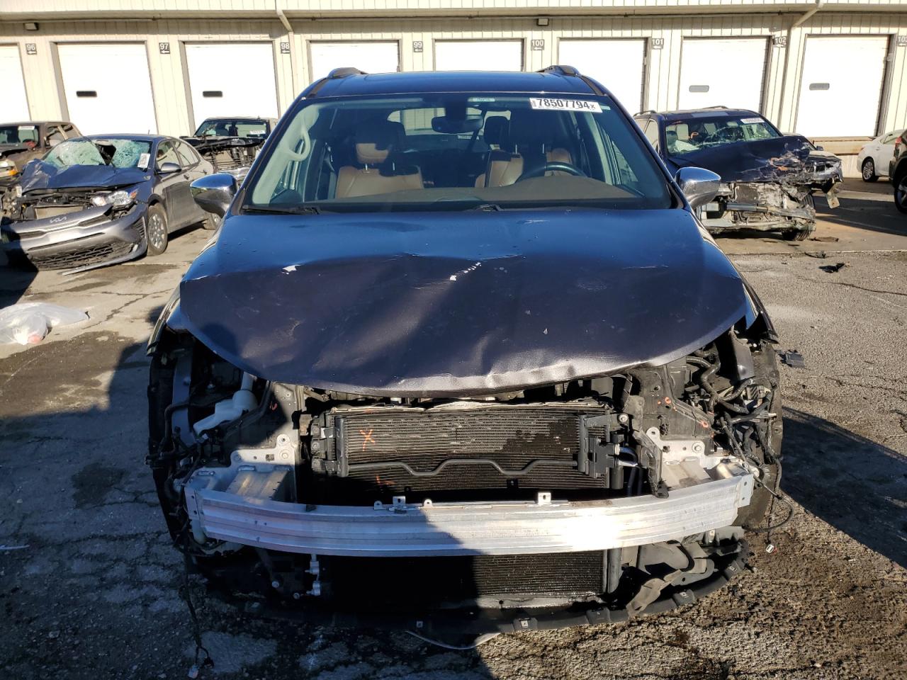 2018 Chrysler Pacifica - Image 5