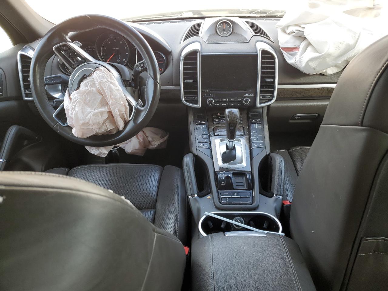 2017 Porsche Cayenne - Image 8