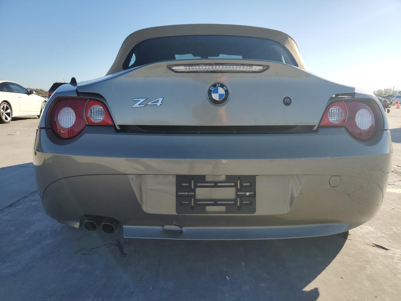 2005 BMW Z4 2.5 VIN: 4USBT33525LS53717 Lot: 81505684