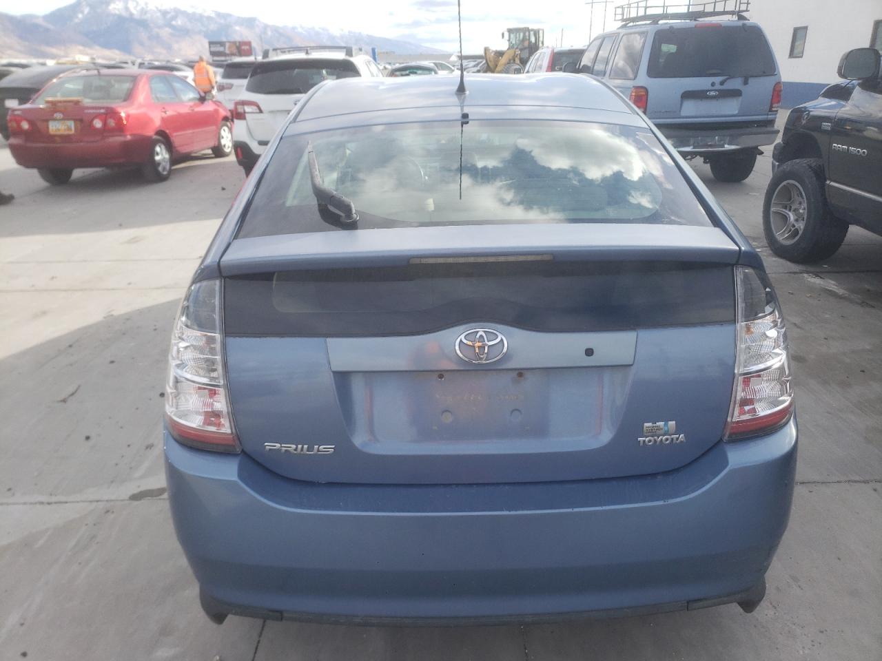 2004 Toyota Prius - Image 6