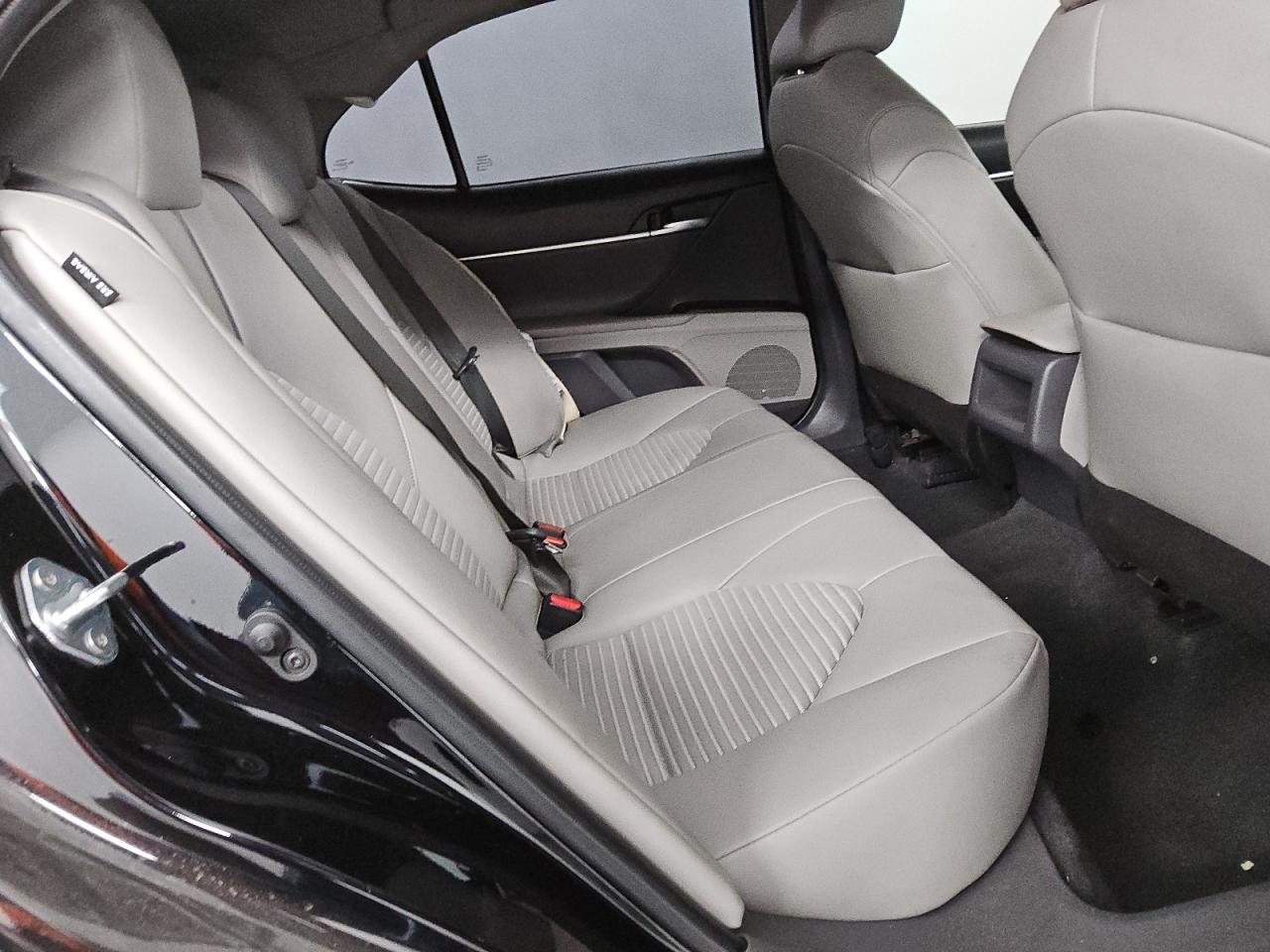 2022 Toyota Camry - Image 10