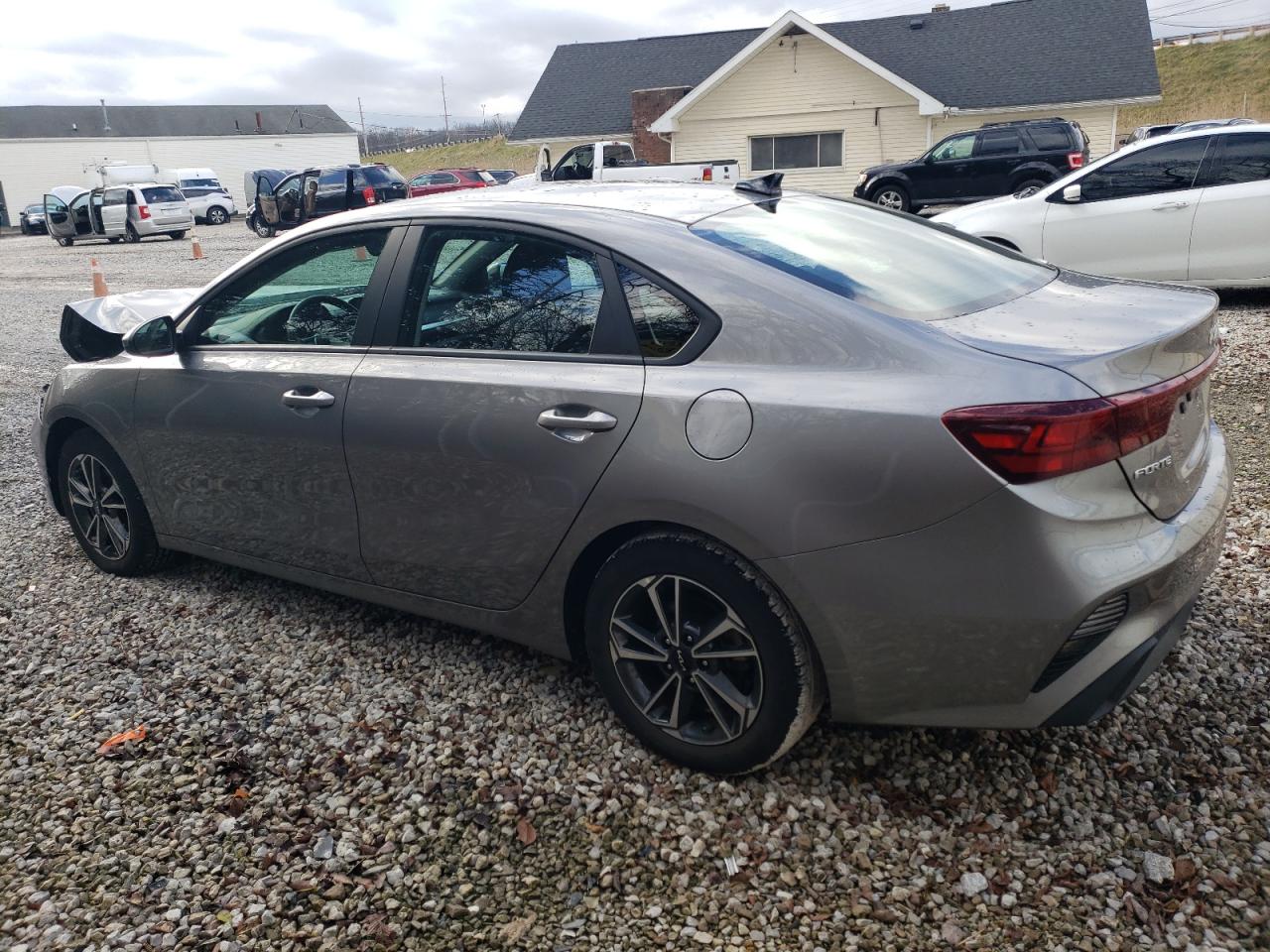 2023 Kia Forte - Image 2