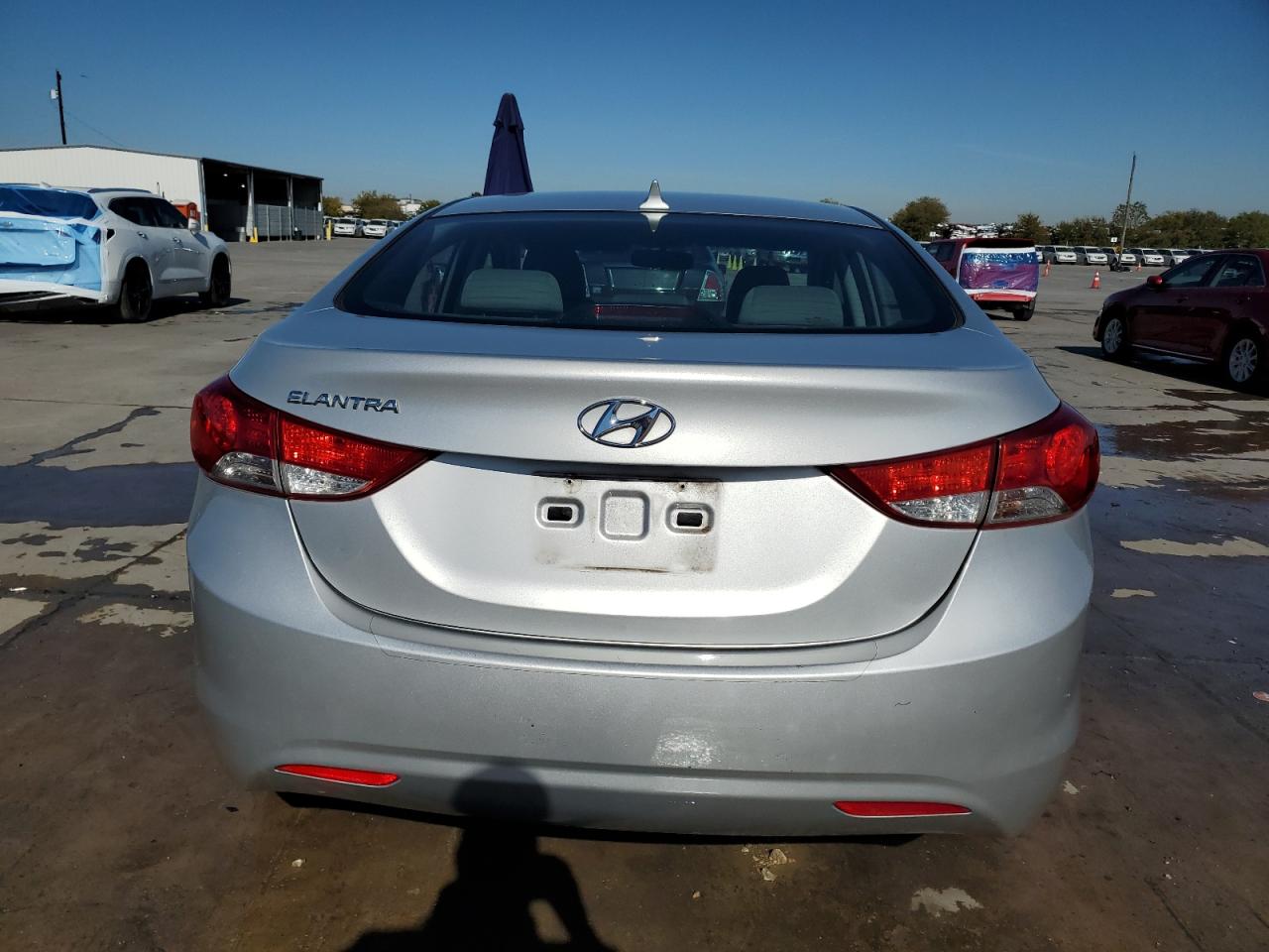 2012 Hyundai Elantra - Image 6