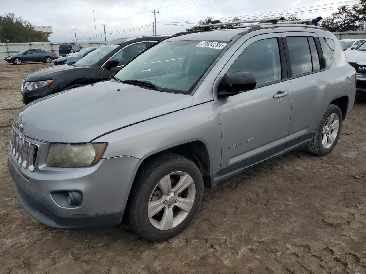 VIN 1C4NJCBA7GD615559 2016 JEEP COMPASS no.1