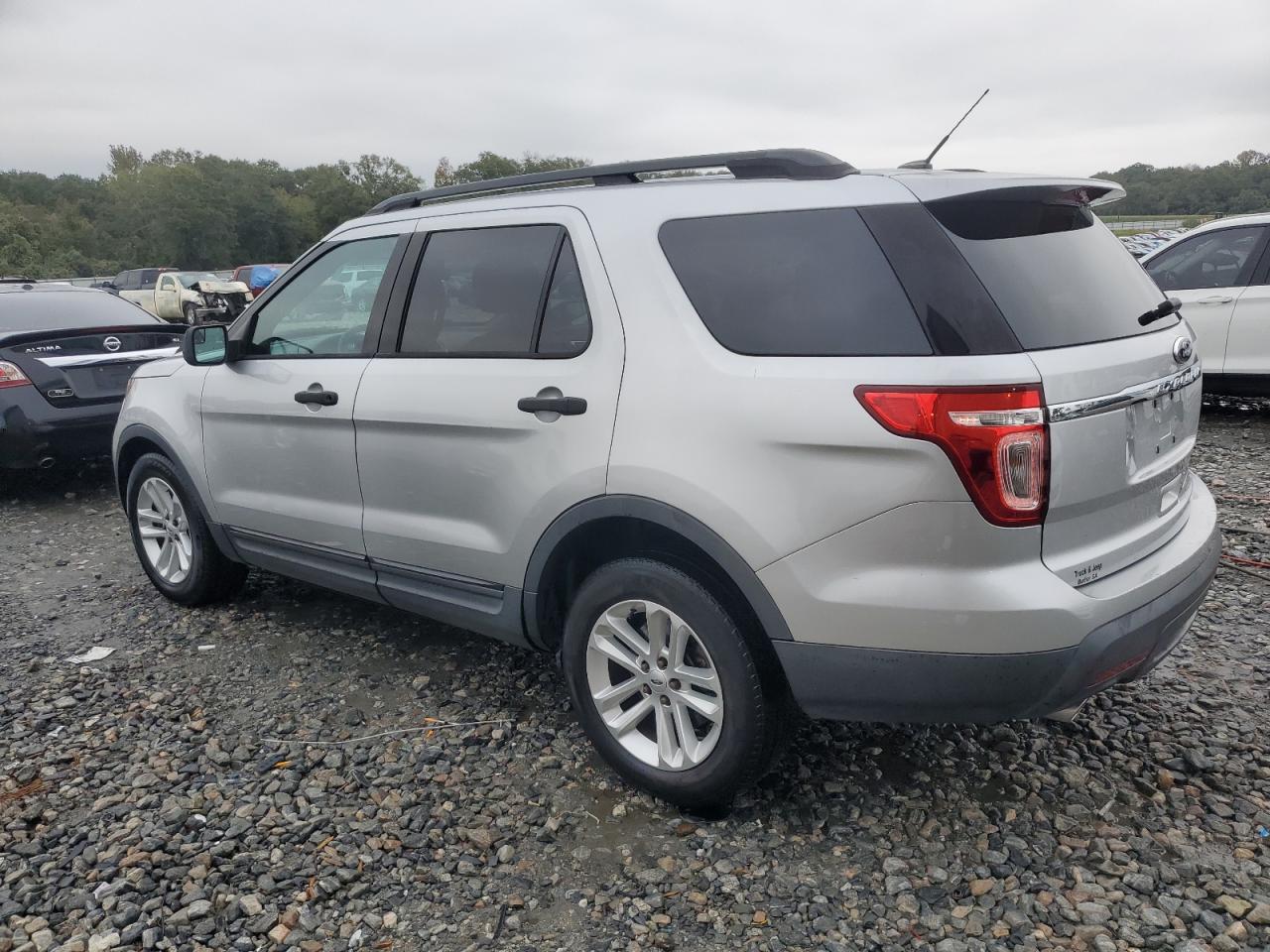 2013 Ford Explorer - Image 2