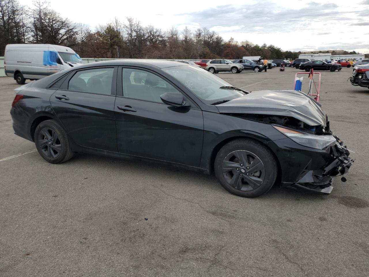 2023 Hyundai Elantra - Image 4