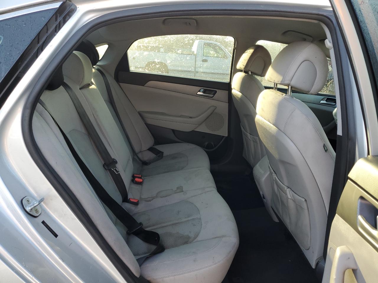 2015 Hyundai Sonata - Image 10