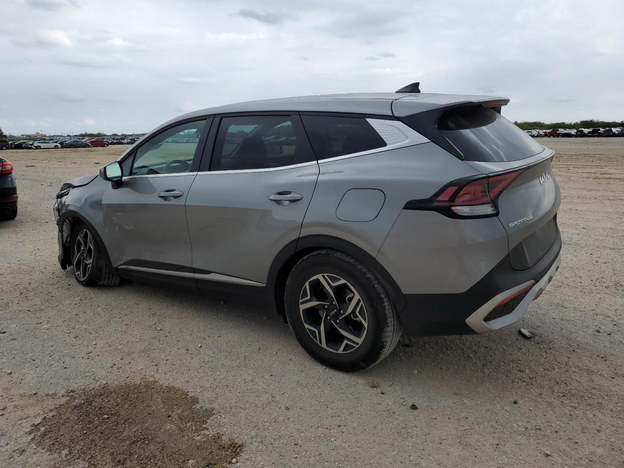 2024 Kia Sportage - Image 2