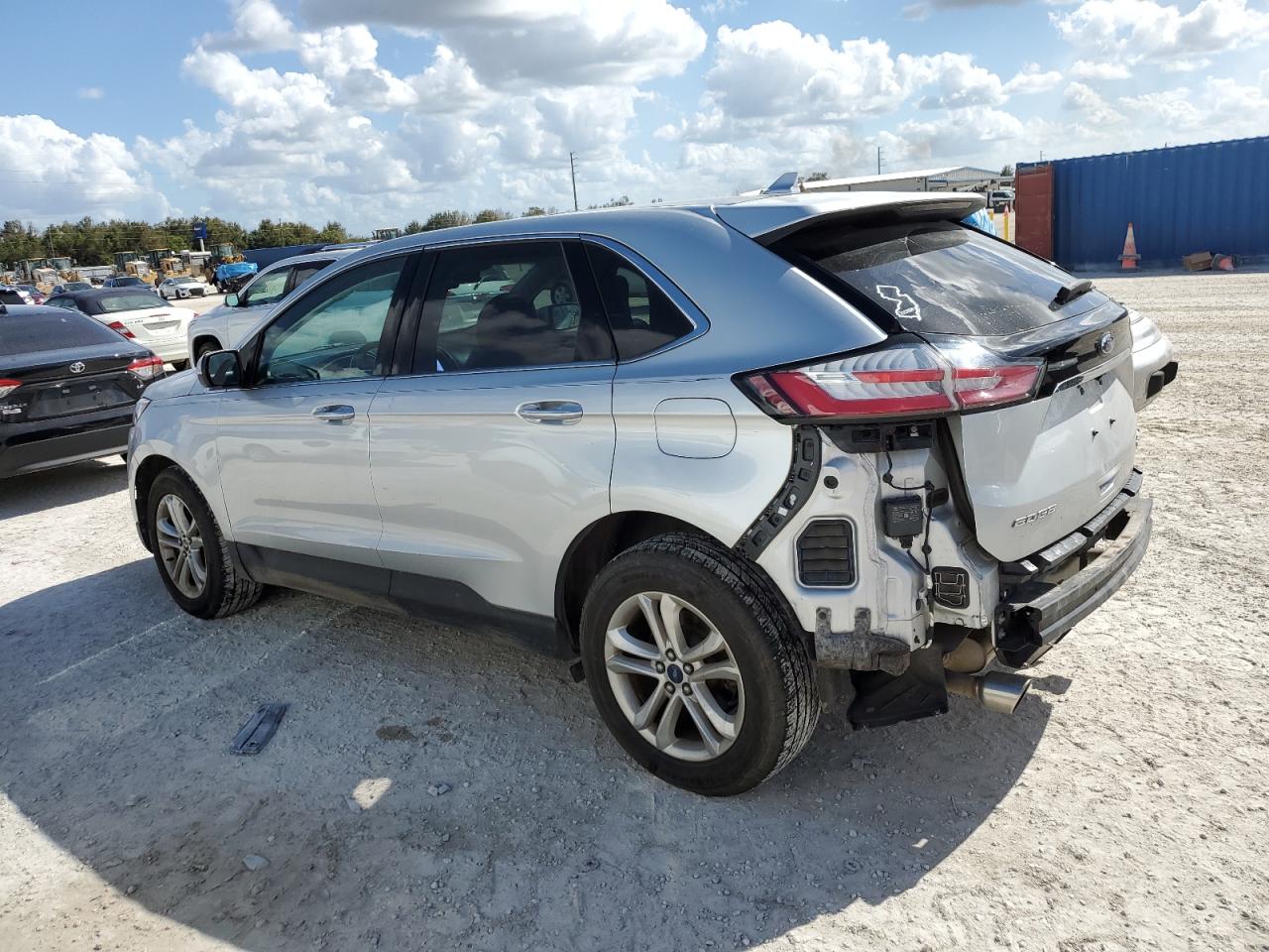 2019 Ford Edge - Image 2