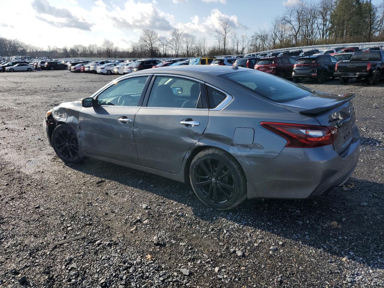 2018 Nissan Altima - Image 2