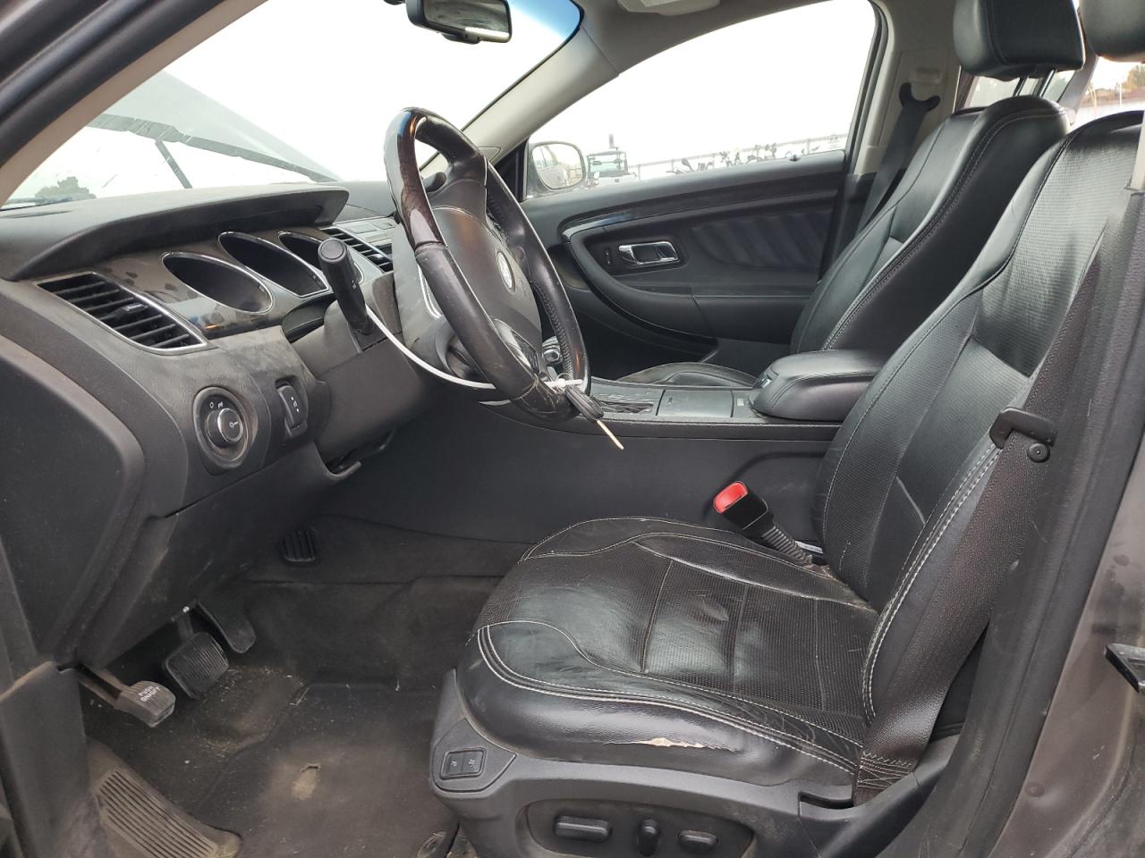 2011 Ford Taurus - Image 7