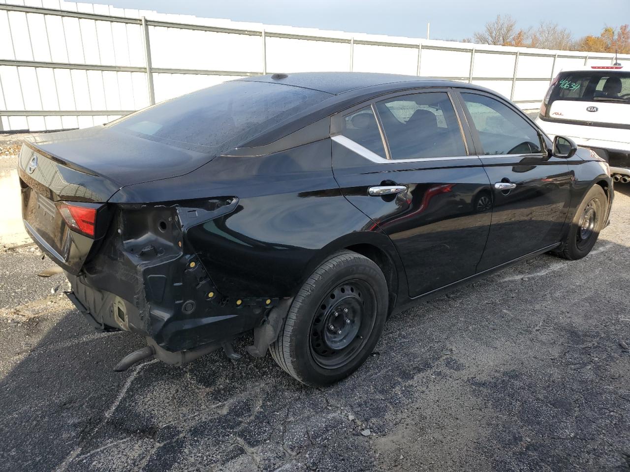 2019 Nissan Altima - Image 3
