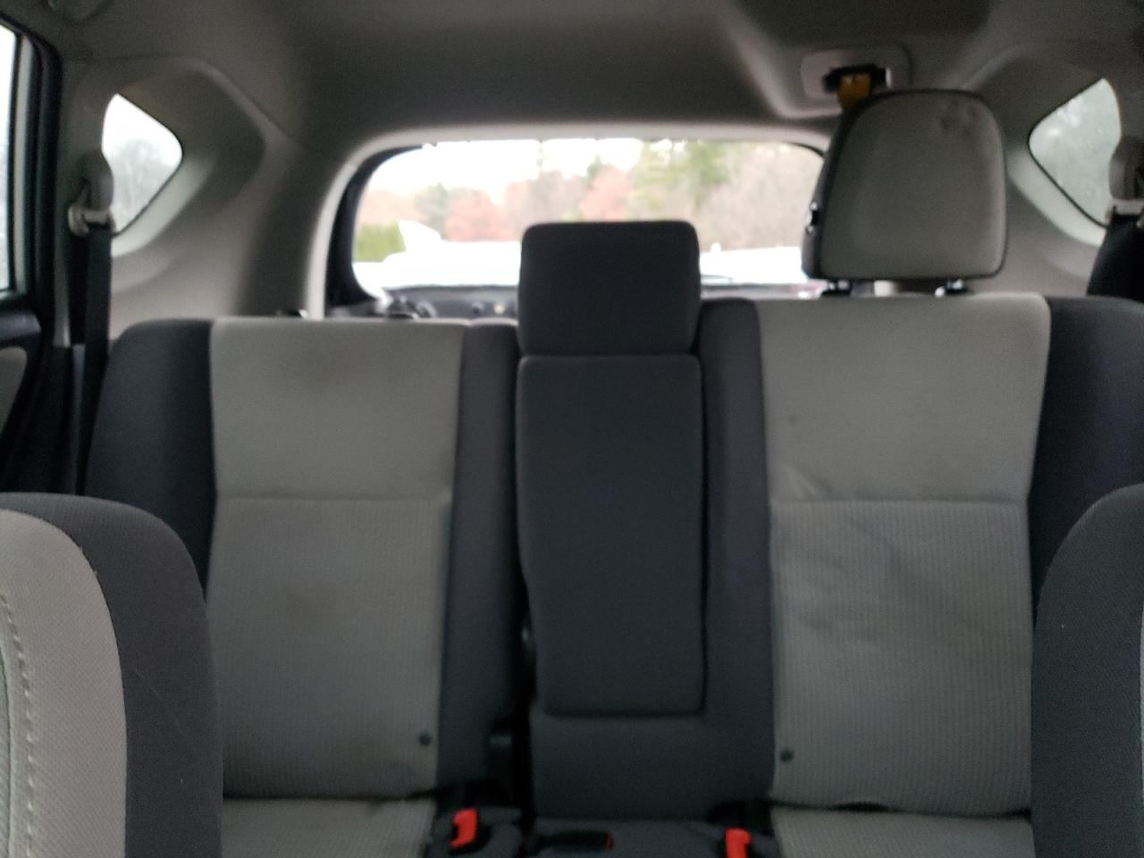 2014 Toyota RAV 4 - Image 10