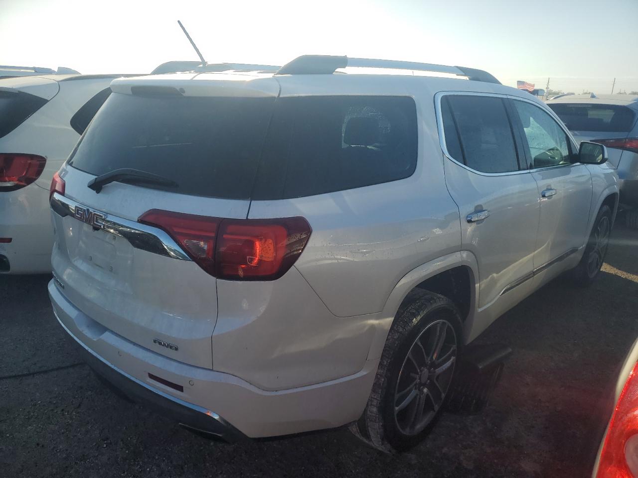 2017 GMC Acadia - Image 3
