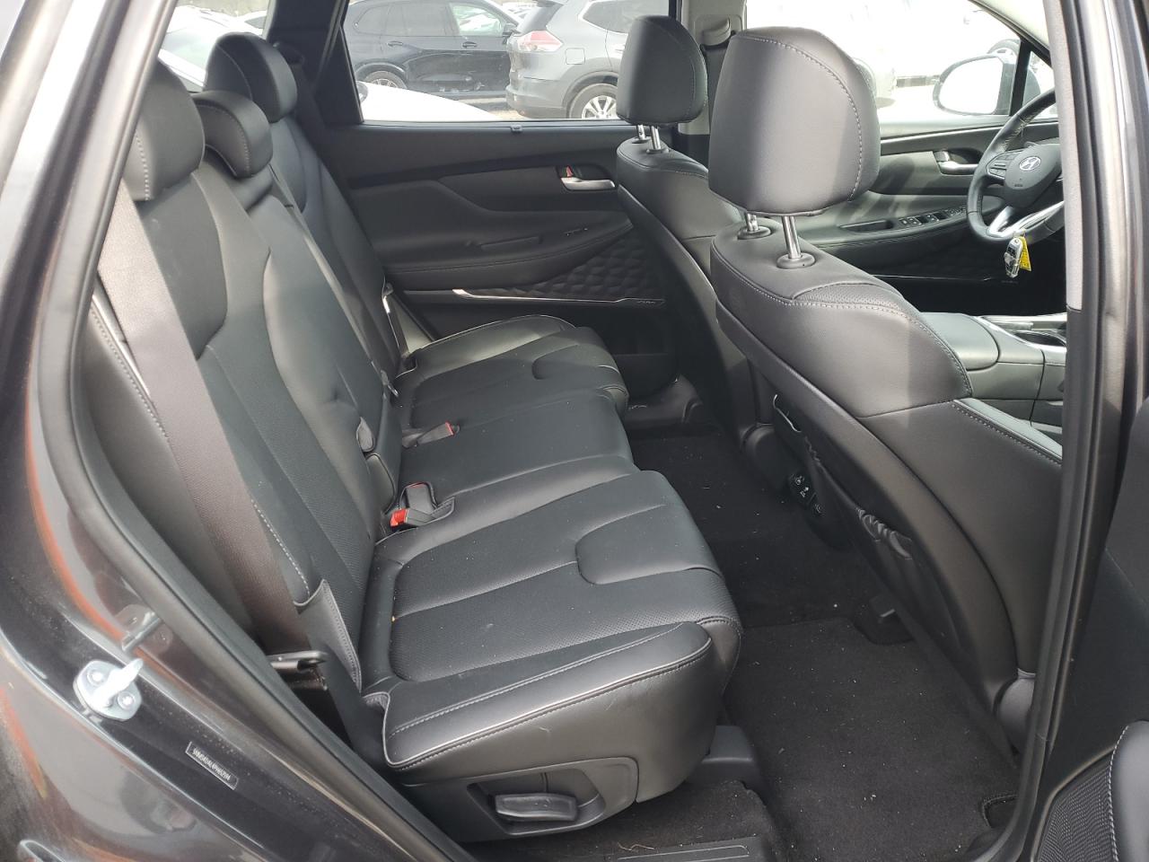 2023 Hyundai Santa Fe - Image 11