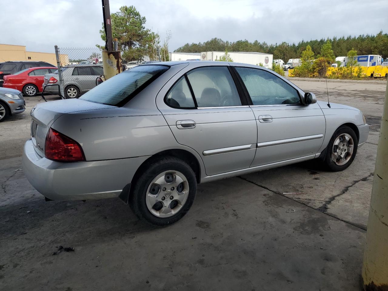2005 Nissan Sentra - Image 3