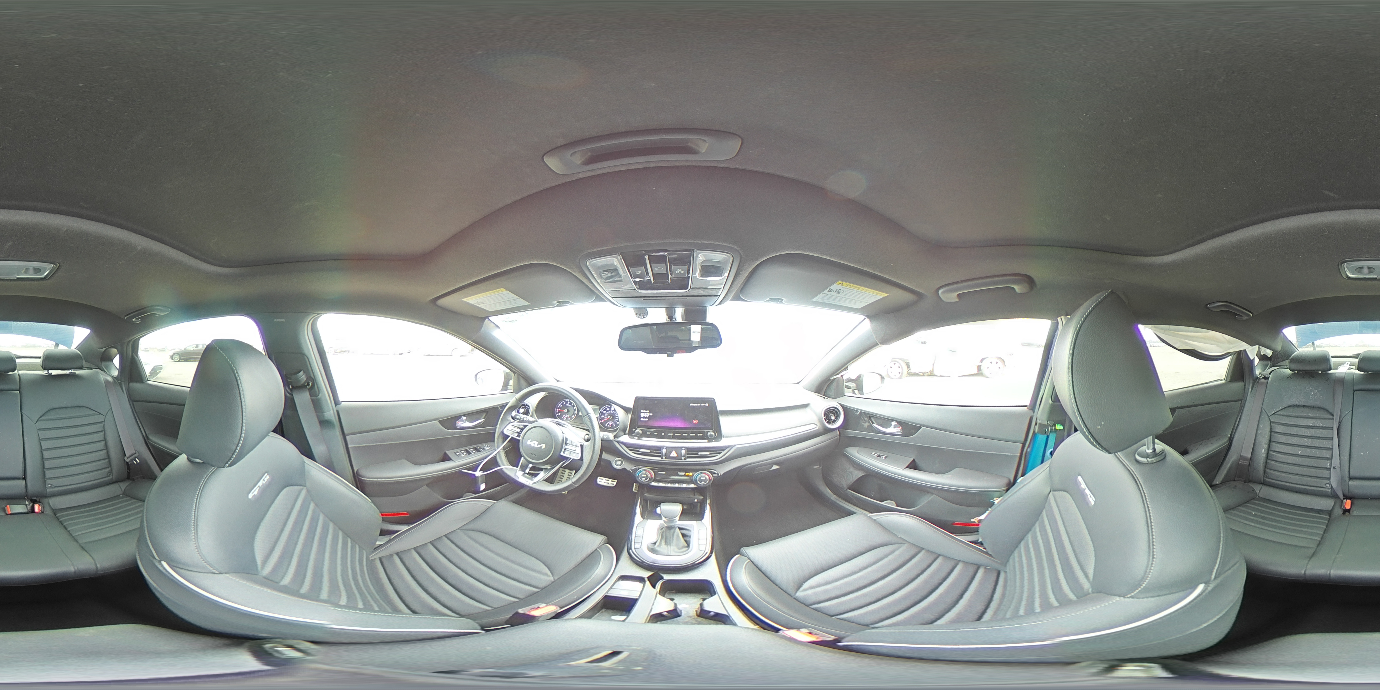 2024 Kia Forte - Image 13
