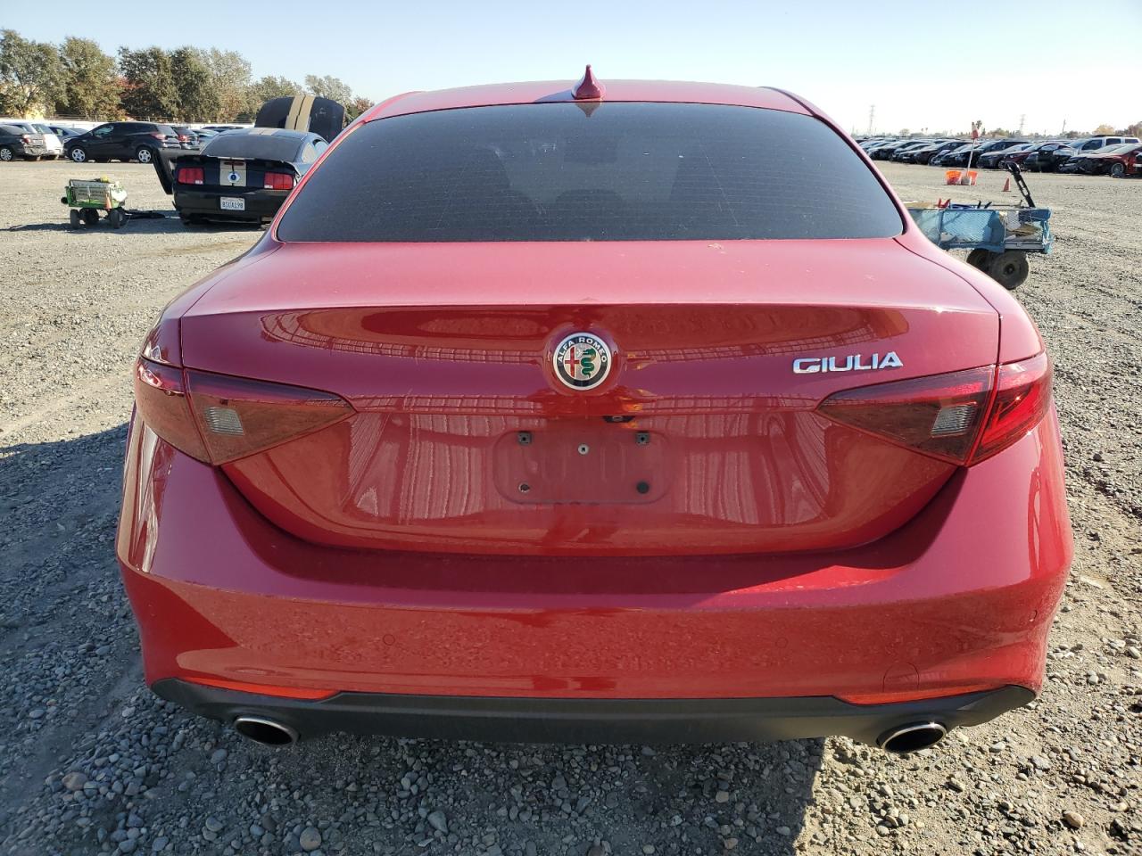 2018 Alfa Romeo Giulia Ti VIN: ZARFAECN7J7597125 Lot: 79300964