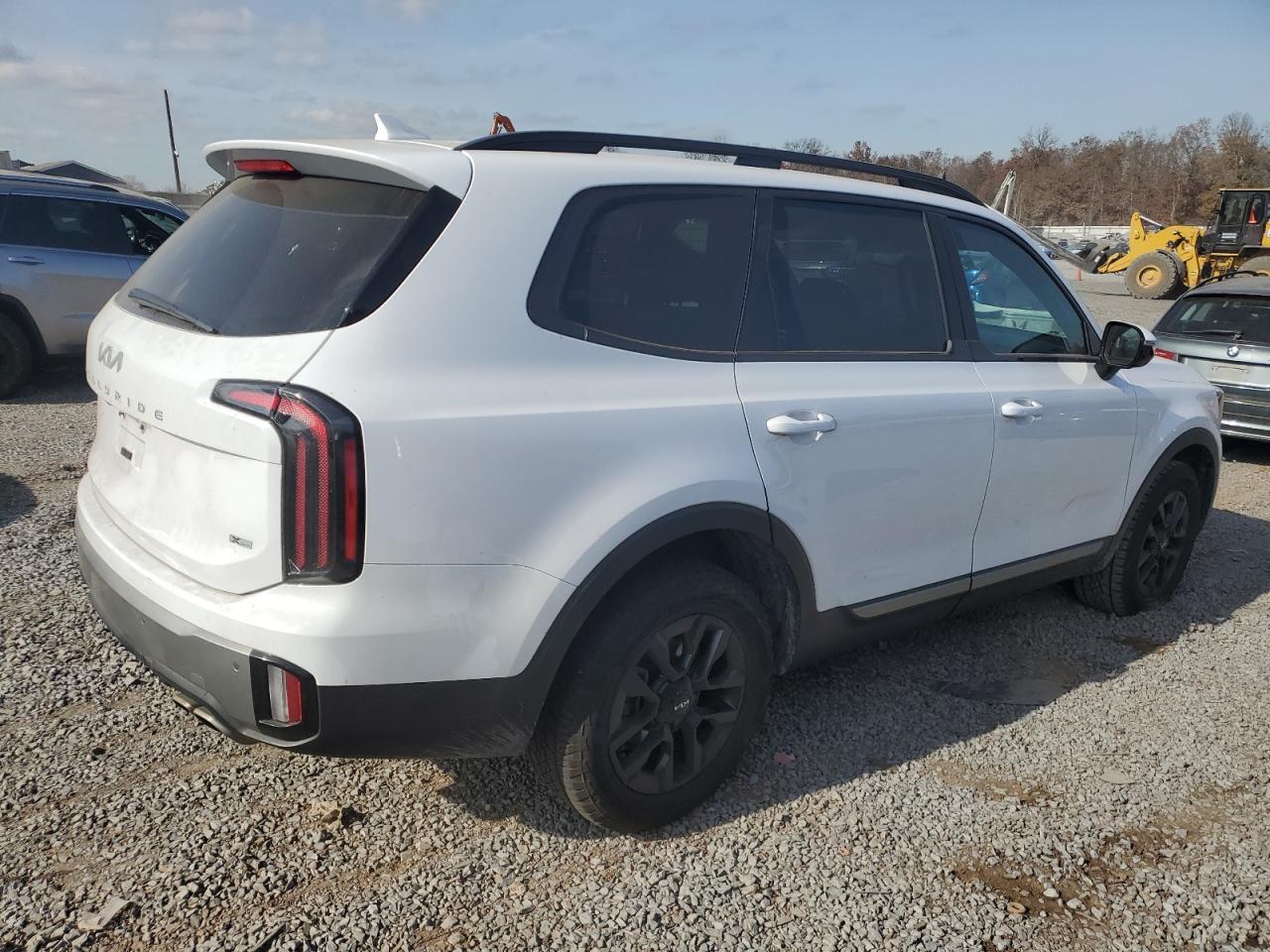 2023 Kia Telluride - Image 3