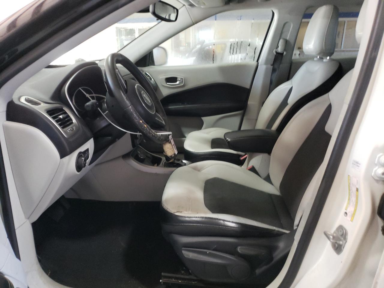 2018 Jeep Compass - Image 7