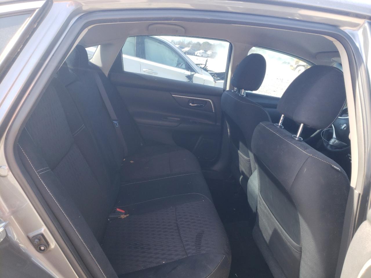 2017 Nissan Altima - Image 10