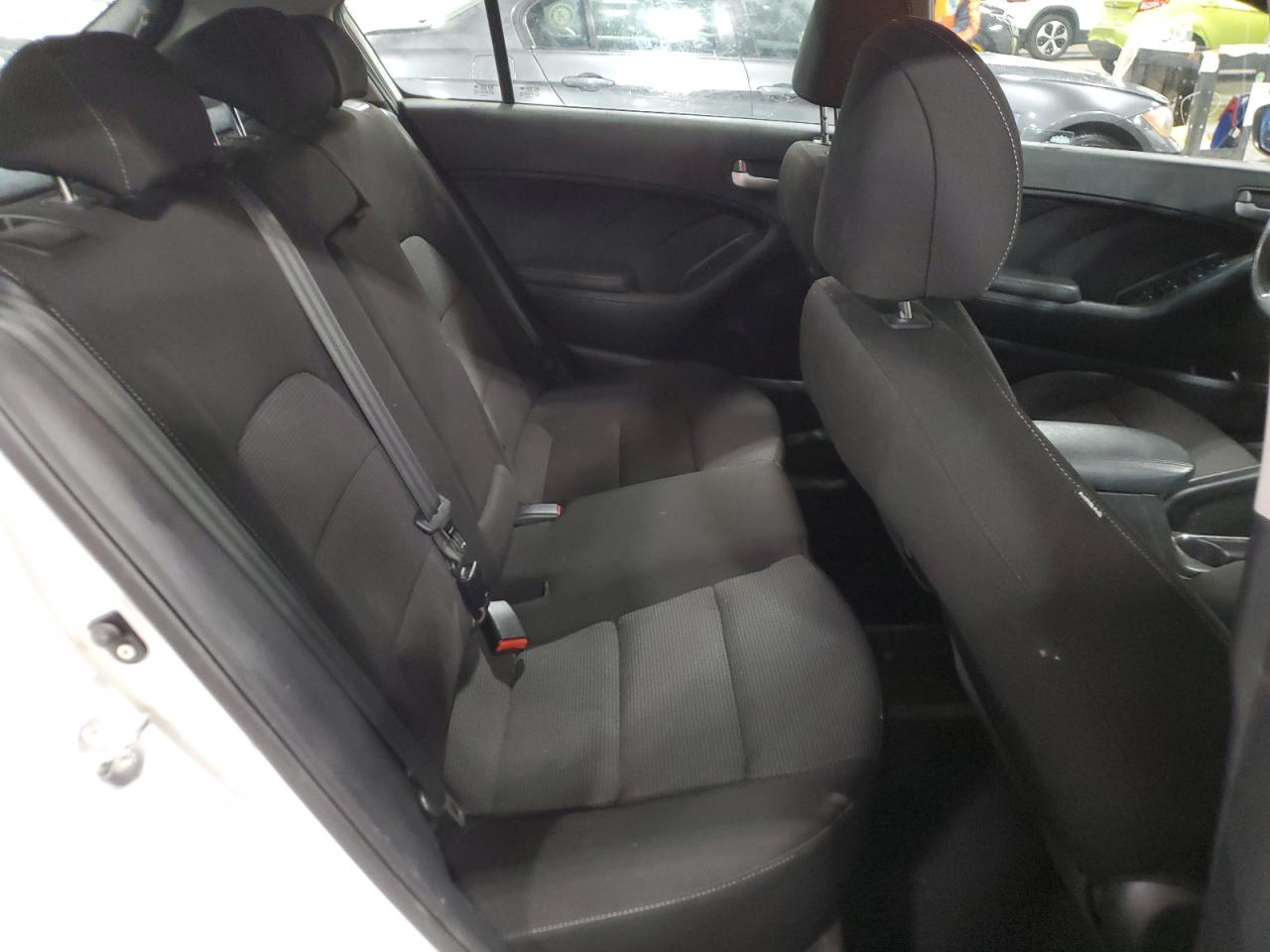 2017 Kia Forte - Image 11