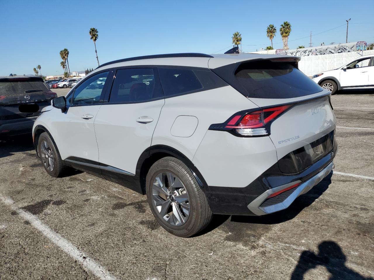 2023 Kia Sportage - Image 2