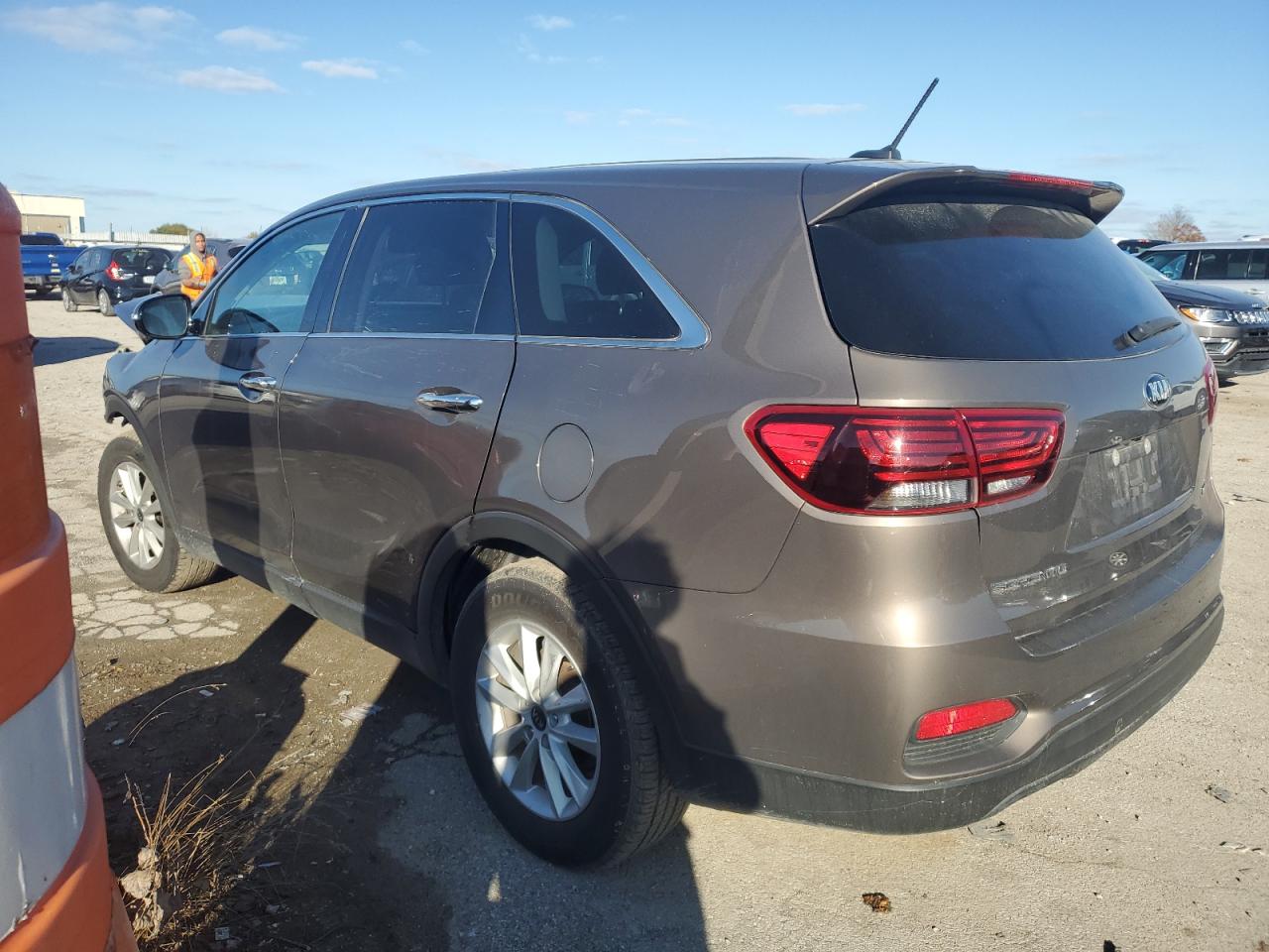 2019 Kia Sorento - Image 2