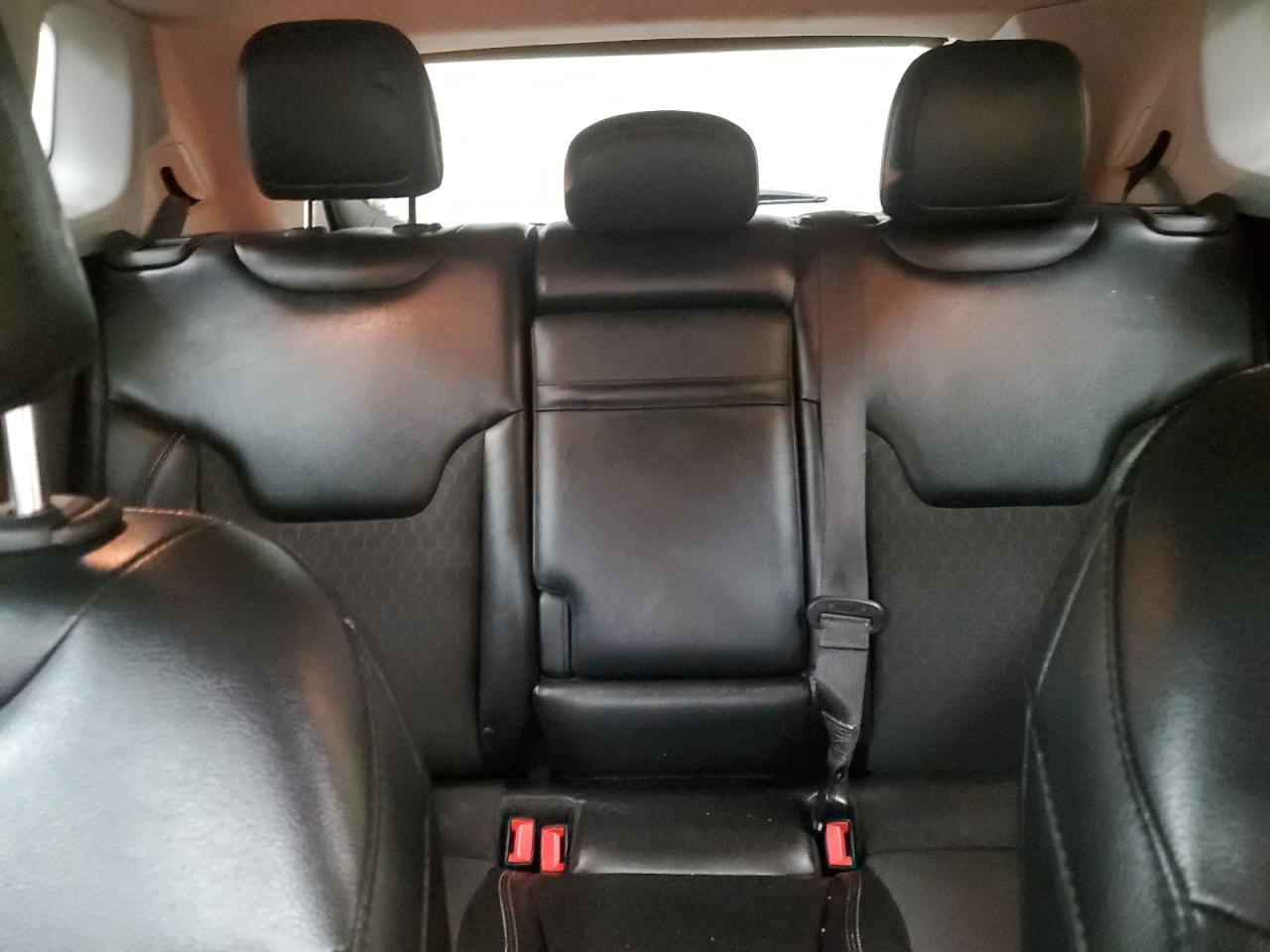 2018 Jeep Compass - Image 10