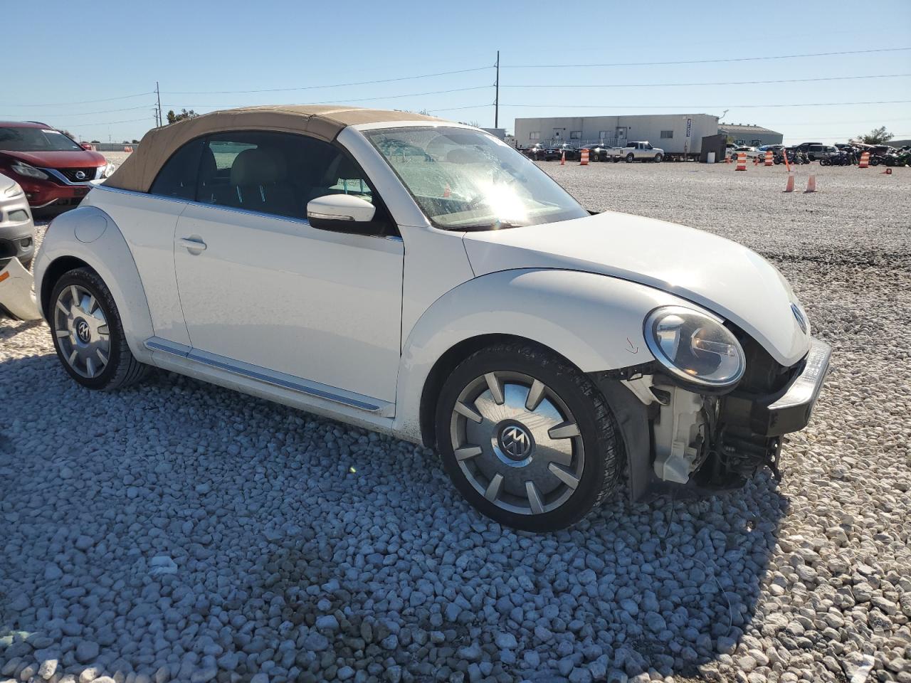 VIN 3VW5X7AT1EM804599 2014 VOLKSWAGEN BEETLE no.4