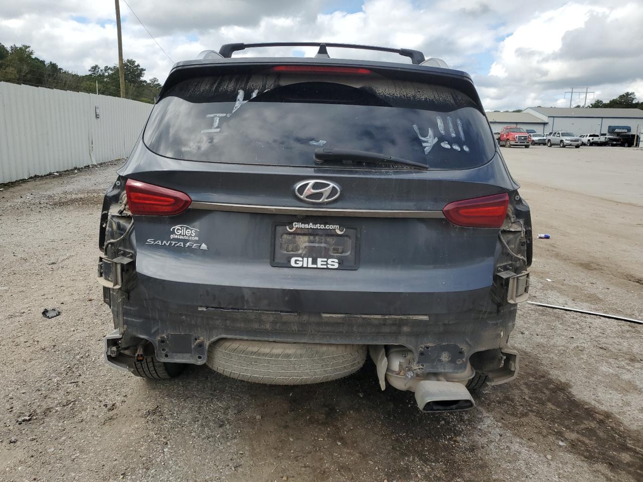 2020 Hyundai Santa Fe - Image 6