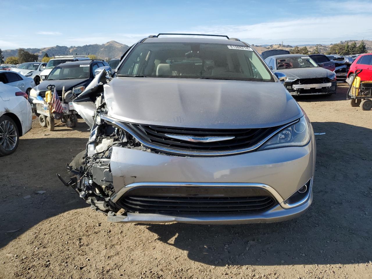 2017 Chrysler Pacifica - Image 5