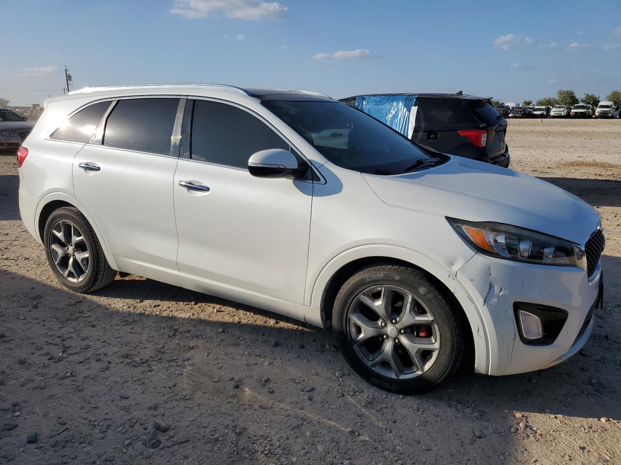 2018 Kia Sorento - Image 4