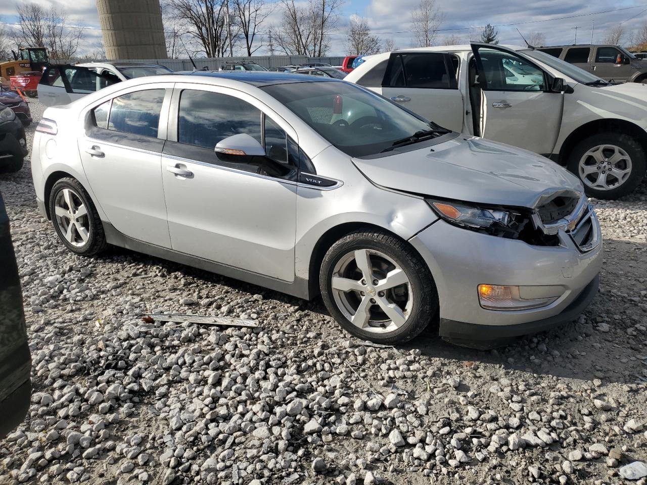 2011 Chevrolet Volt - Image 4