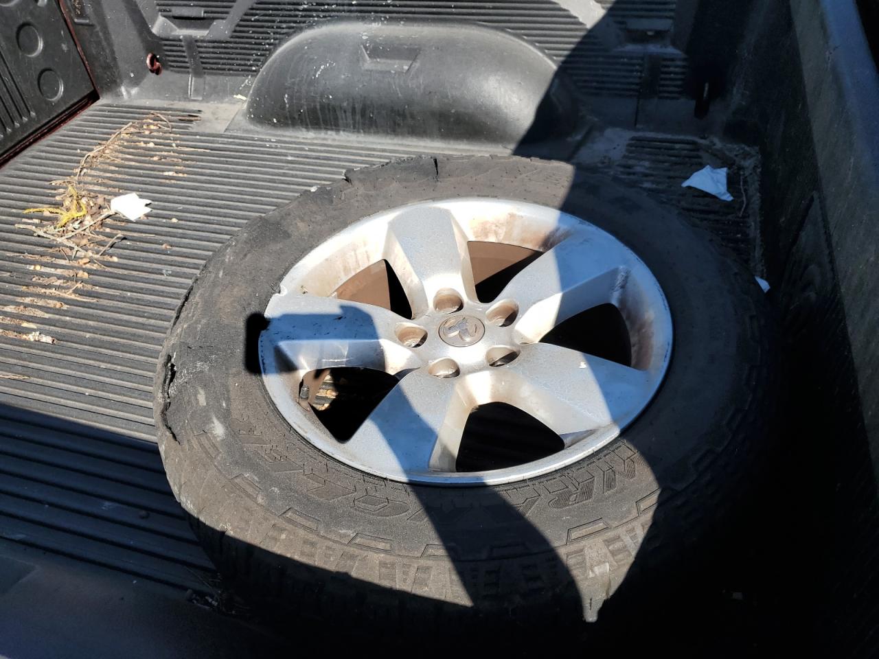 2013 RAM 1500 - Image 14