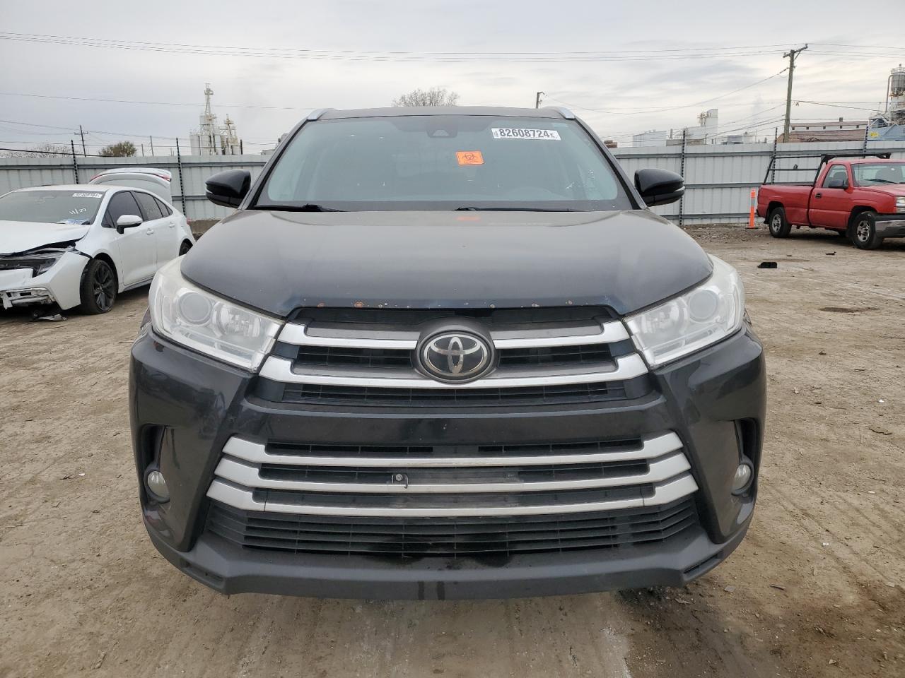 2017 Toyota Highlander - Image 5