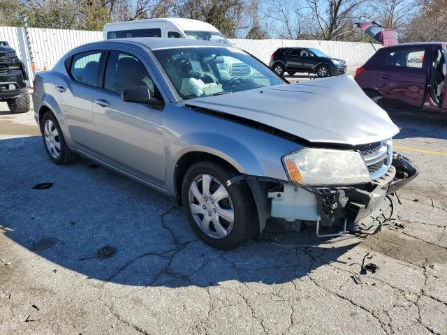 Седани DODGE AVENGER 2013 Сріблястий