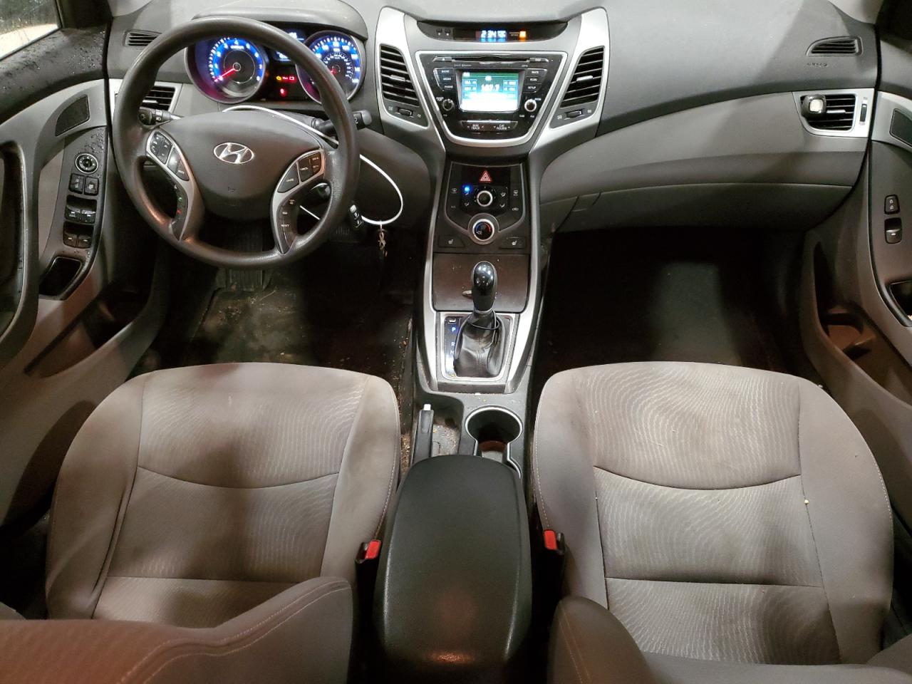2014 Hyundai Elantra - Image 8