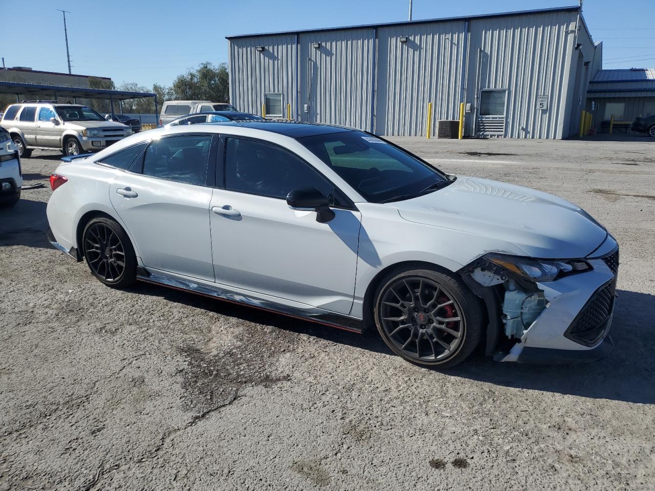 2021 Toyota Avalon - Image 4