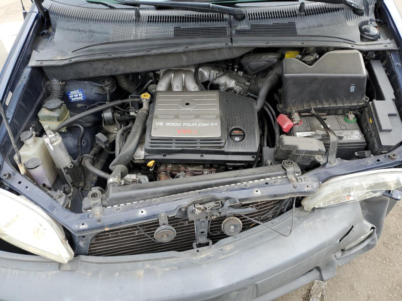 2003 Toyota Sienna - Image 11