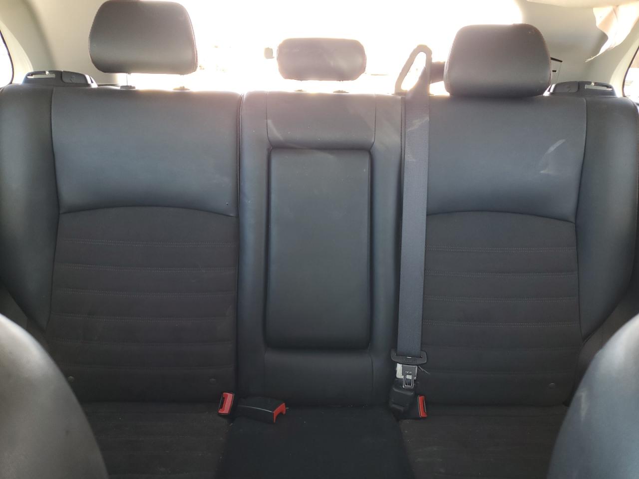 2018 Mitsubishi Outlander - Image 10