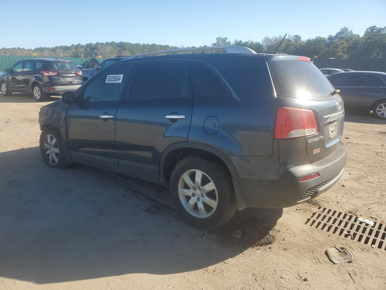 2011 Kia Sorento - Image 2